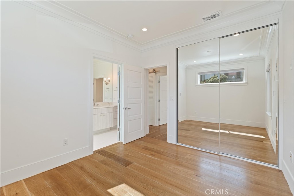 1200 Manhattan Avenue