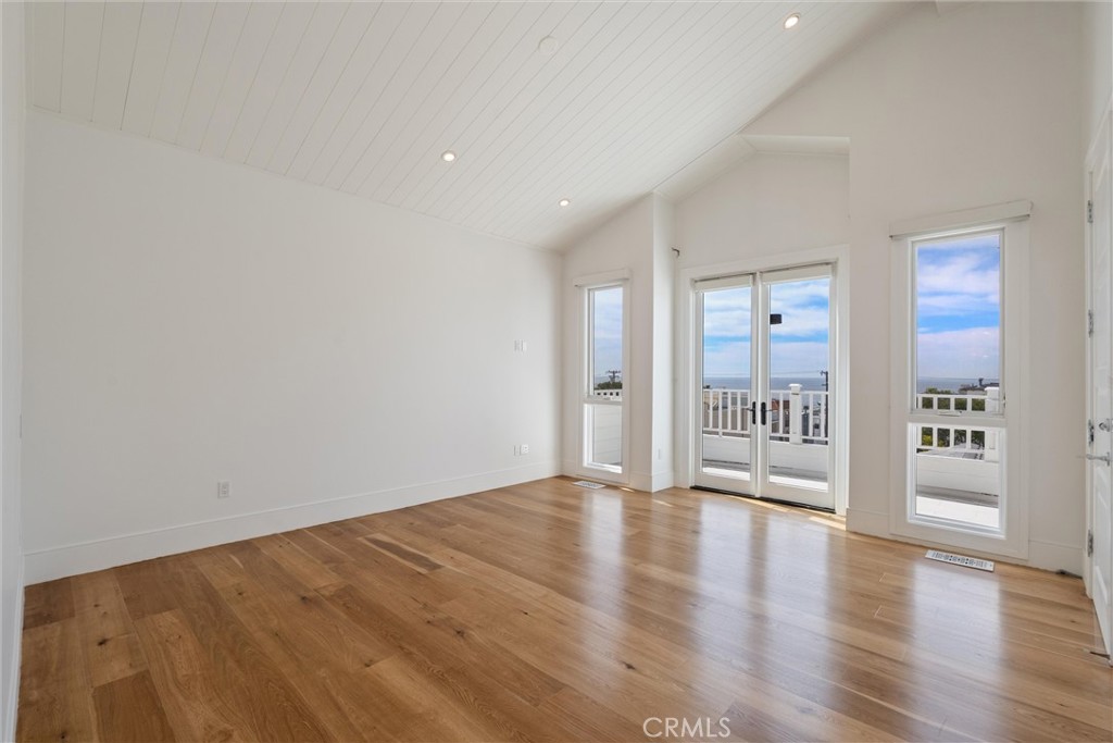 1200 Manhattan Avenue