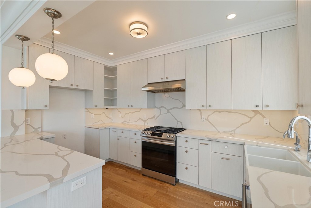 1200 Manhattan Avenue