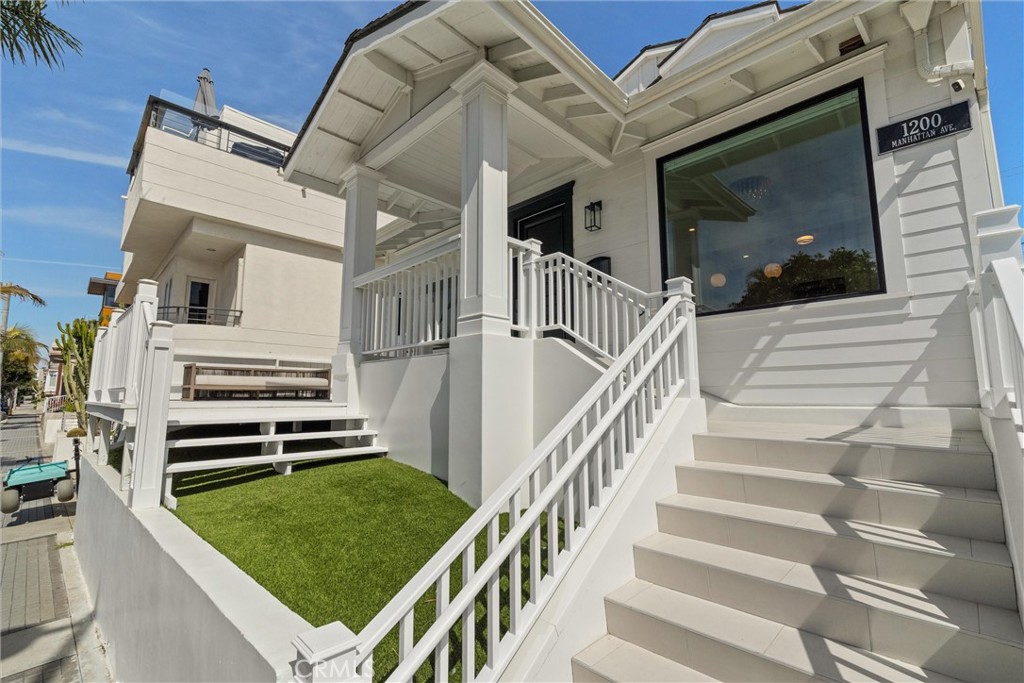 1200 Manhattan Avenue