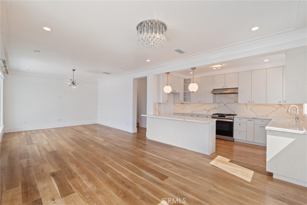 1200 Manhattan Avenue