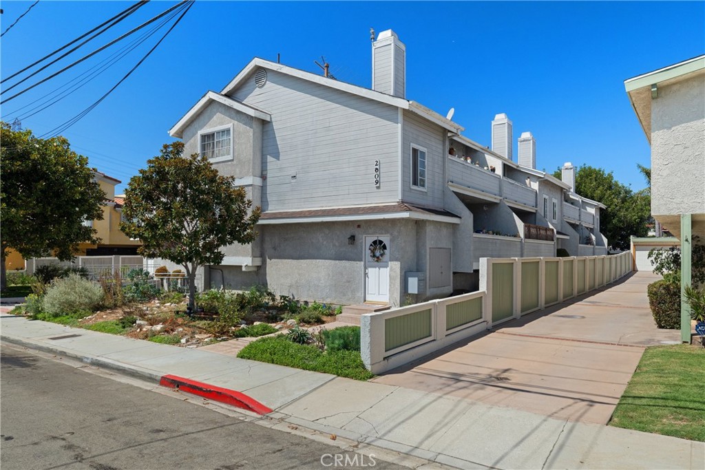 2609 Vanderbilt Lane 4