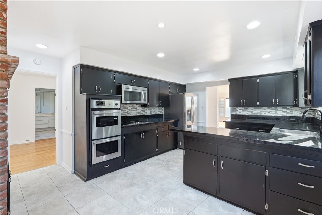 249 Waterview Street