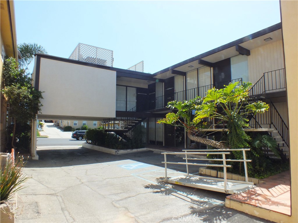 713 S Pacific Coast B