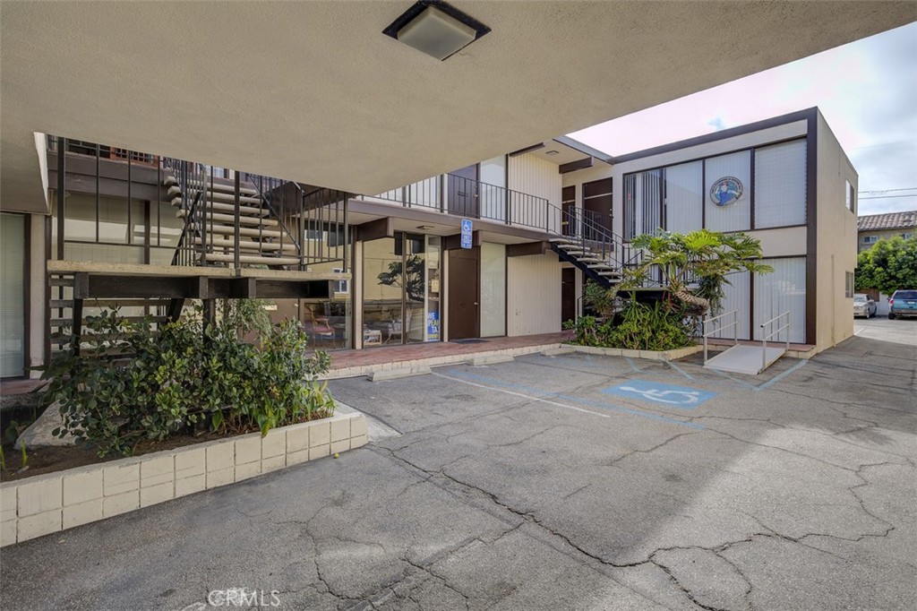 713 S Pacific Coast B