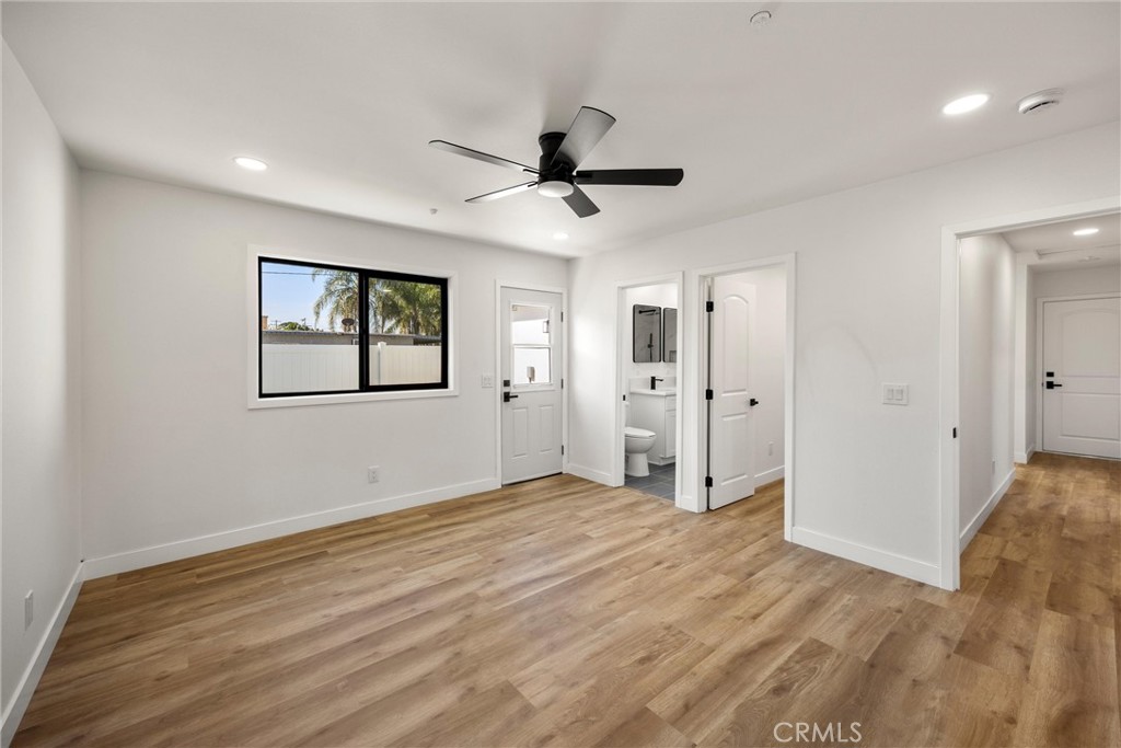 871 N. Perris N