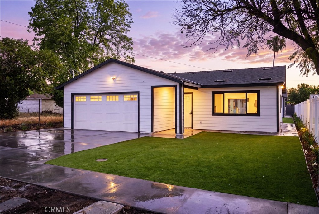 871 N. Perris N