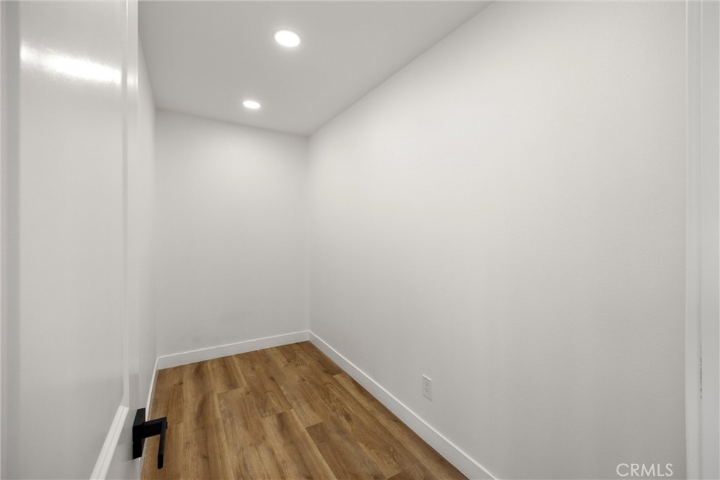 871 N. Perris N
