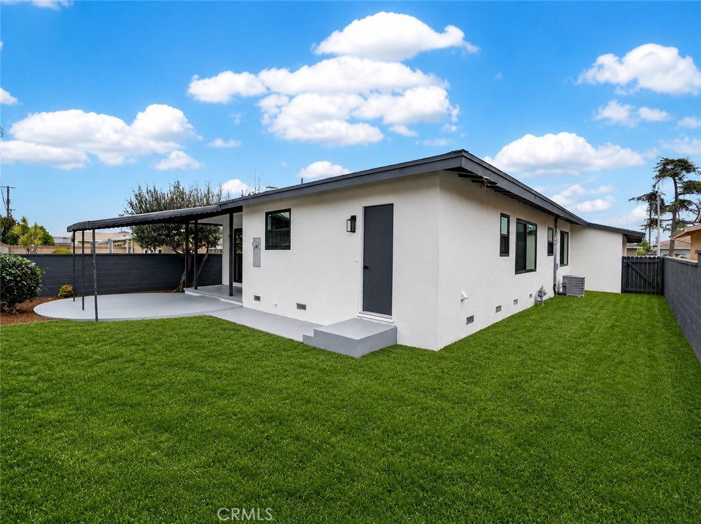 13737 Casimir Ave