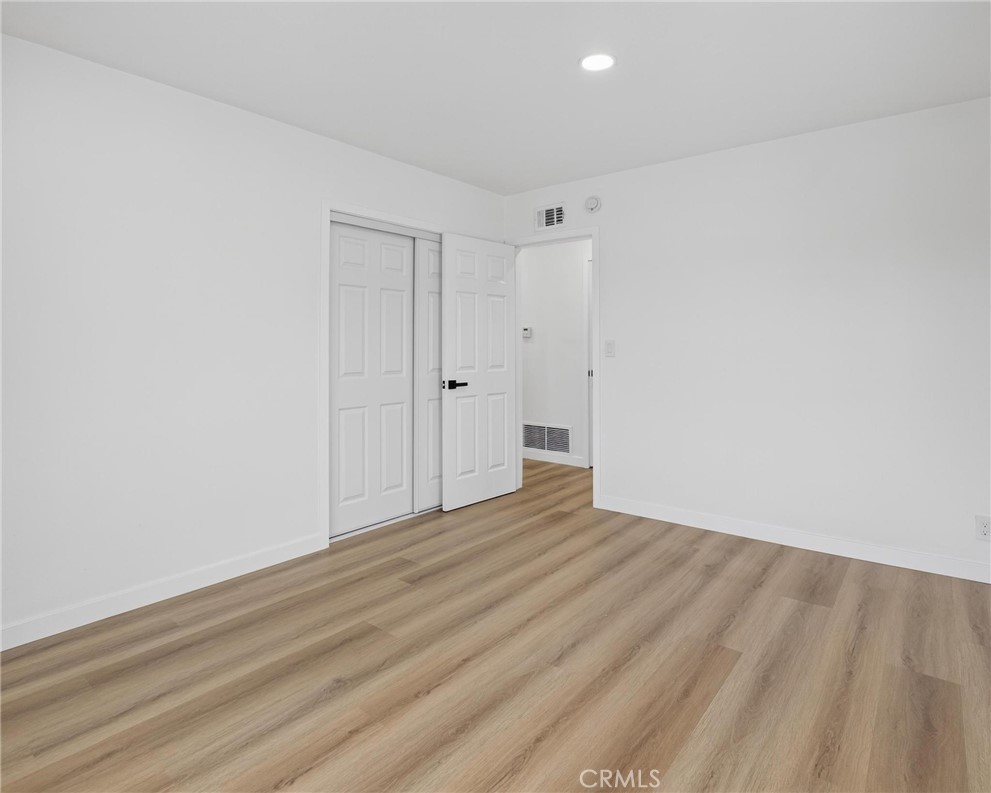13737 Casimir Ave