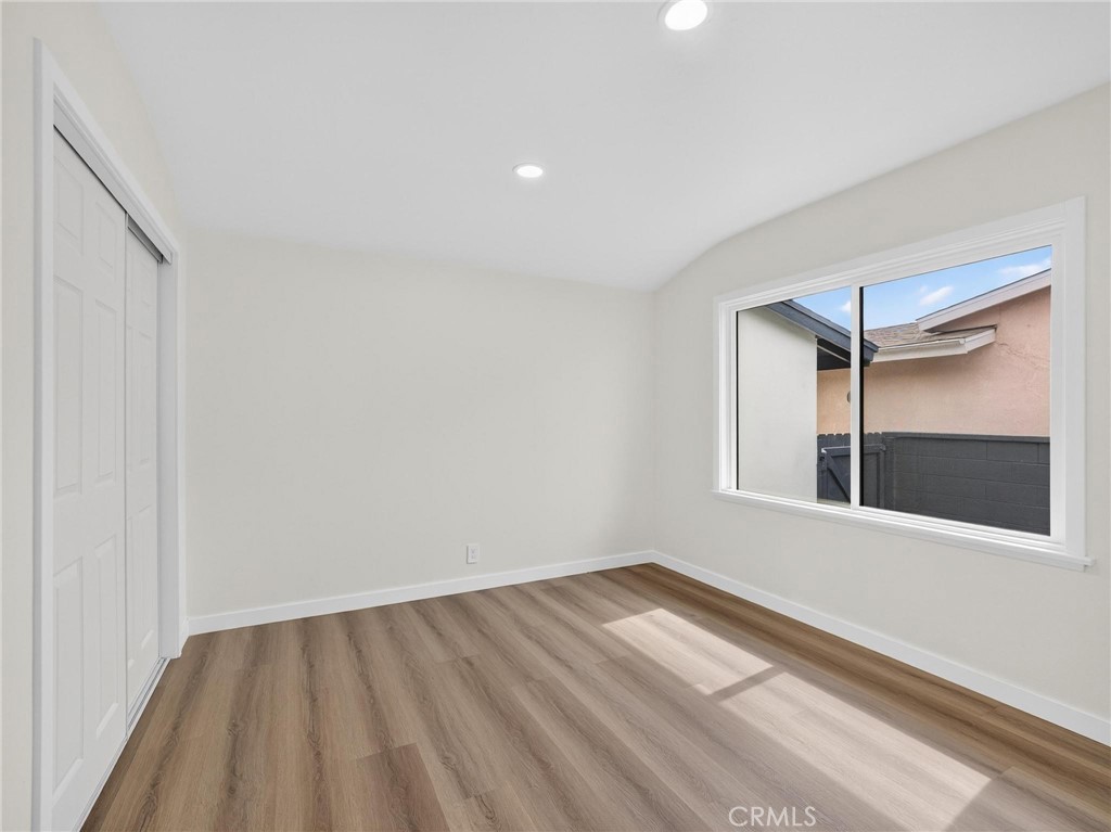 13737 Casimir Ave