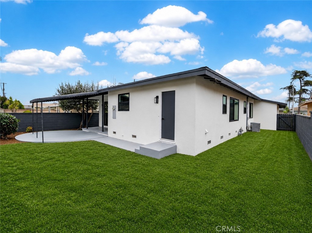 13737 Casimir Ave