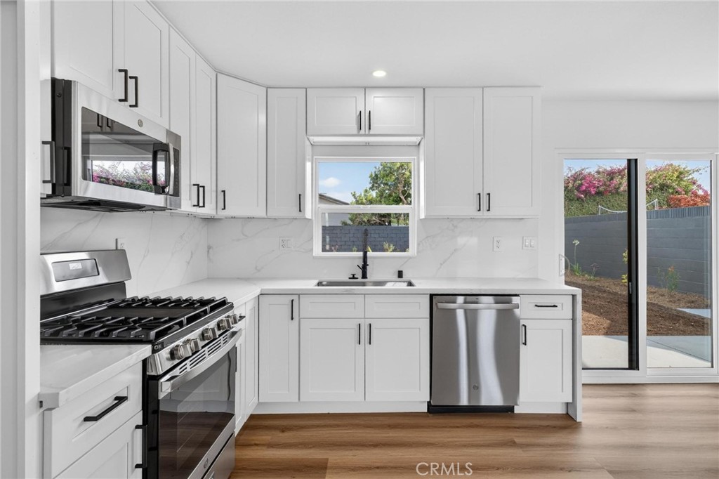 173 W 232nd Pl