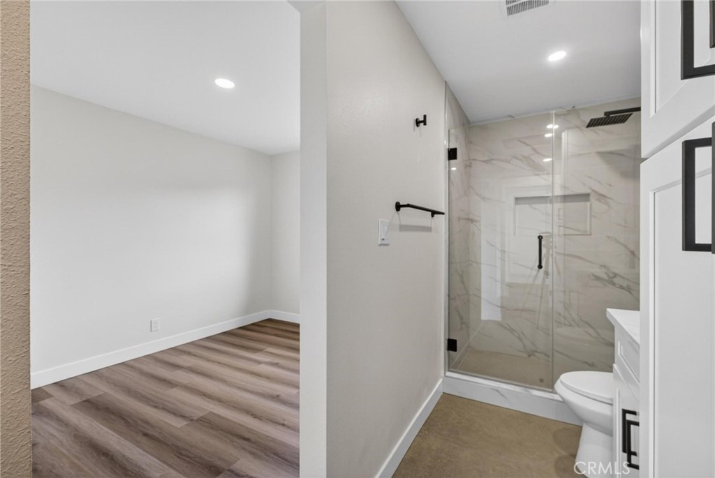 173 W 232nd Pl
