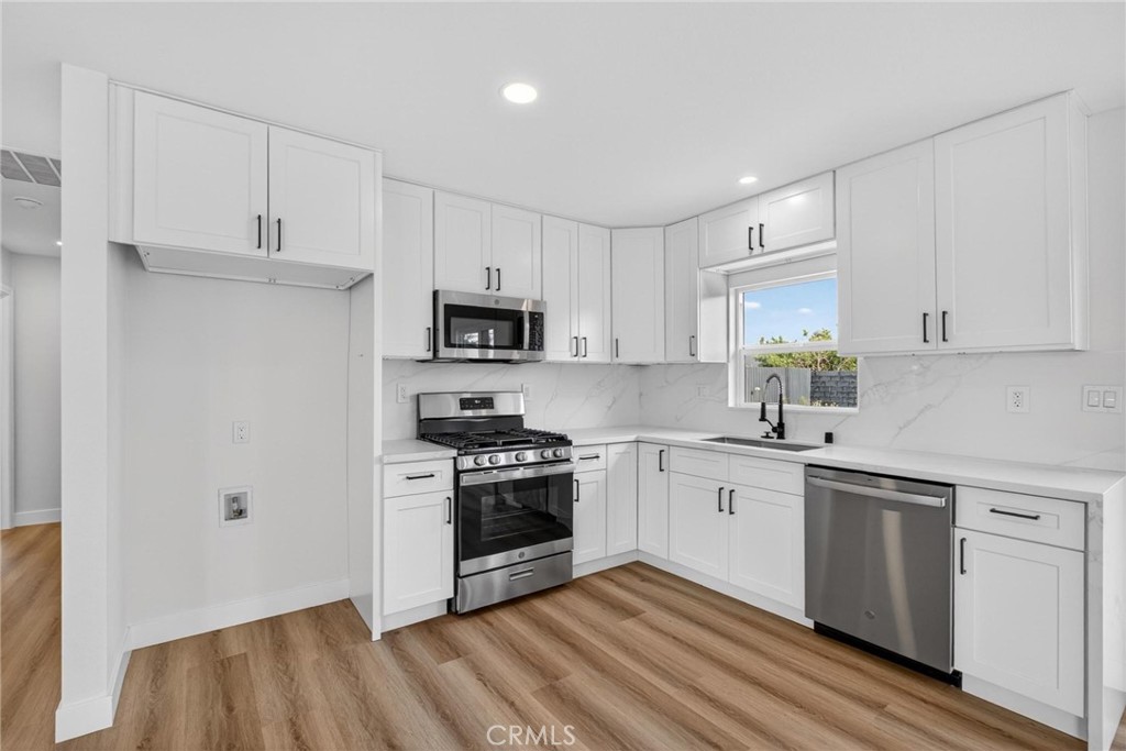 173 W 232nd Pl