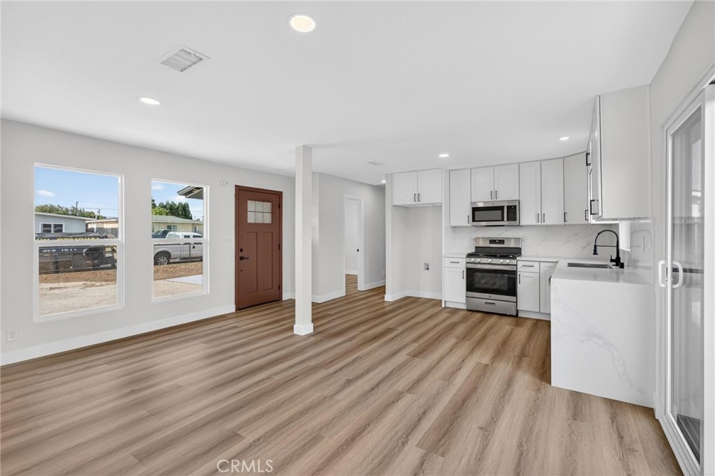 173 W 232nd Pl