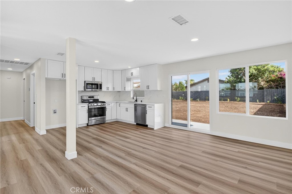 173 W 232nd Pl