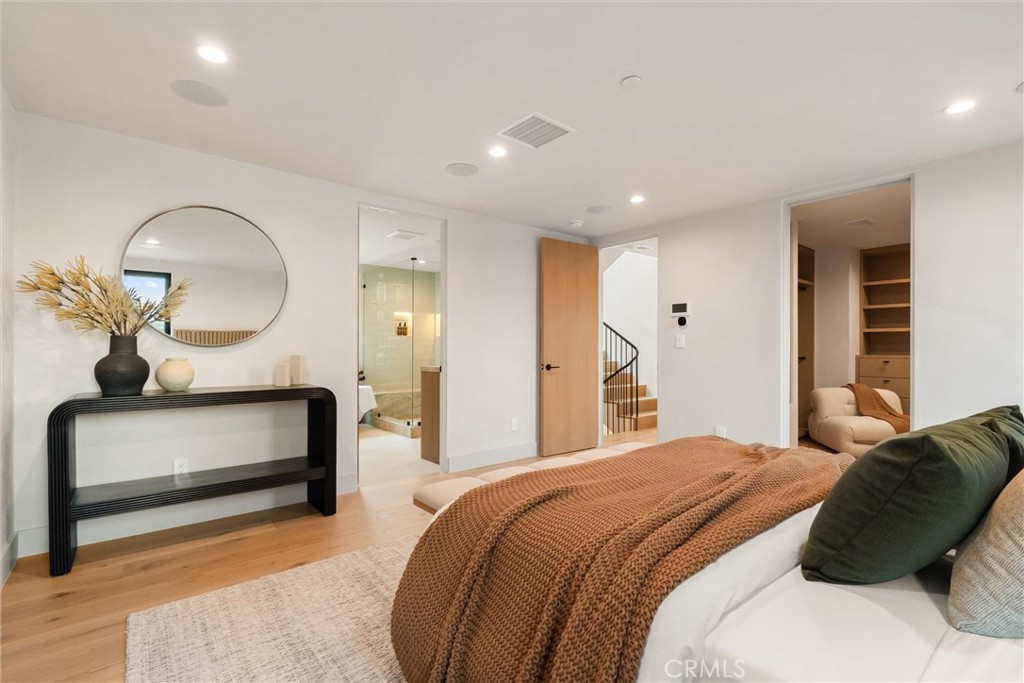 409 Crest Drive