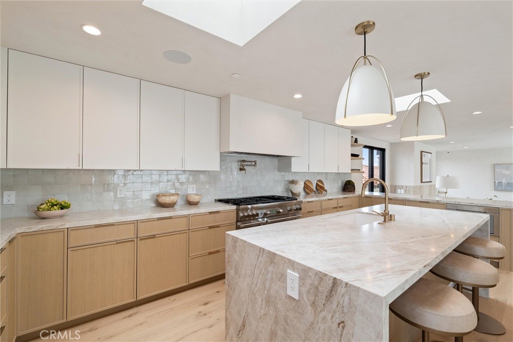 409 Crest Drive