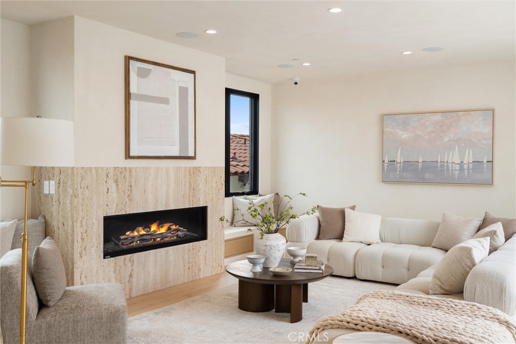 409 Crest Drive