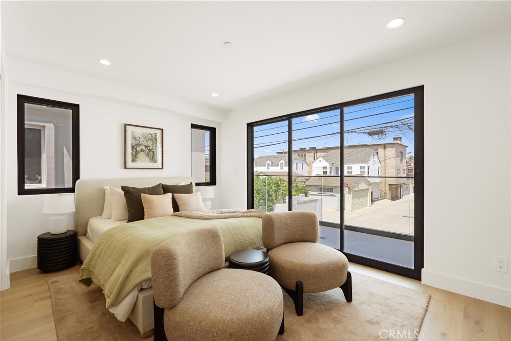 409 Crest Drive