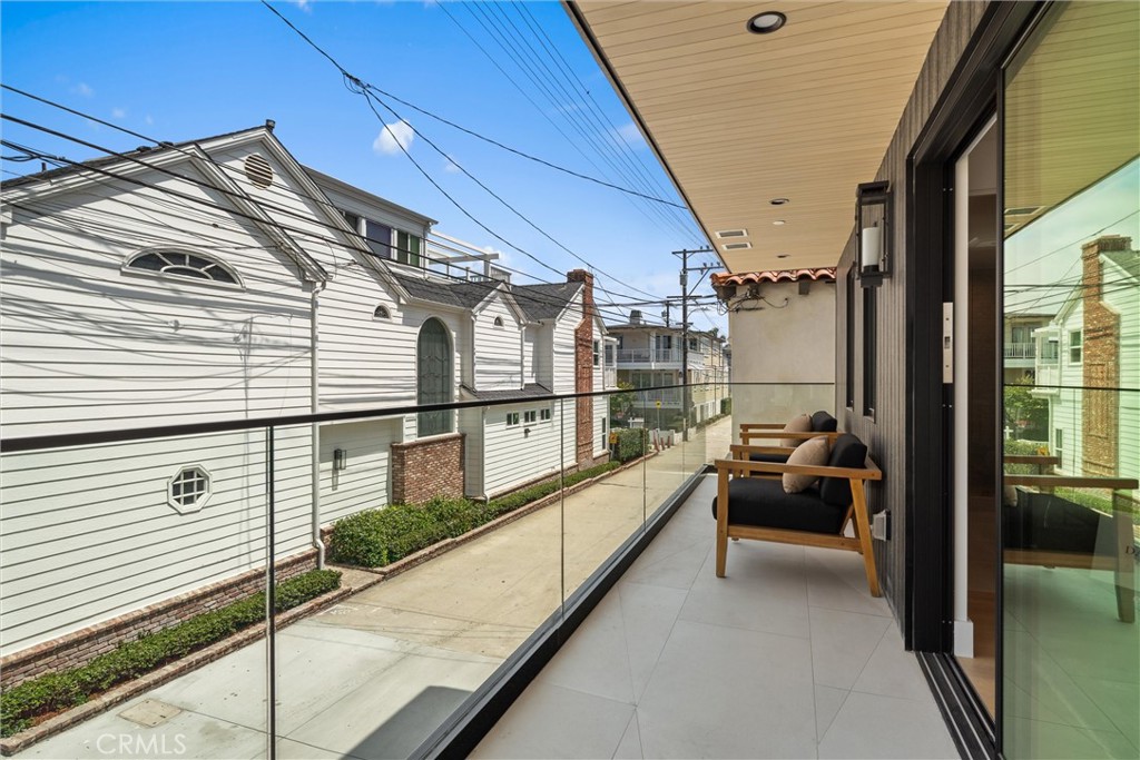 409 Crest Drive