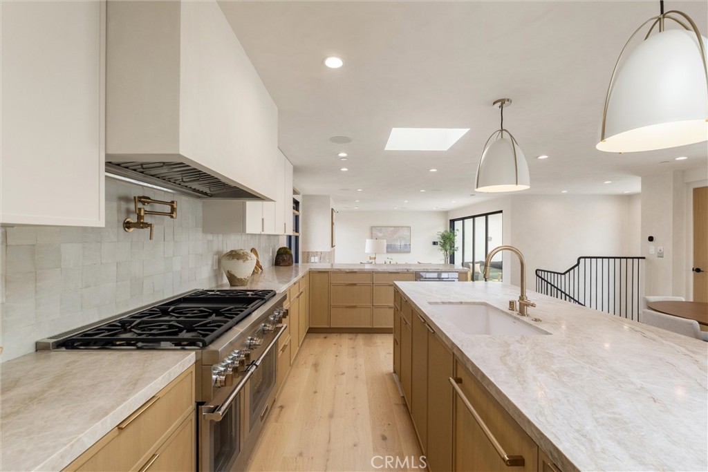 409 Crest Drive