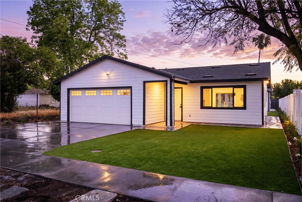 871 N. Perris