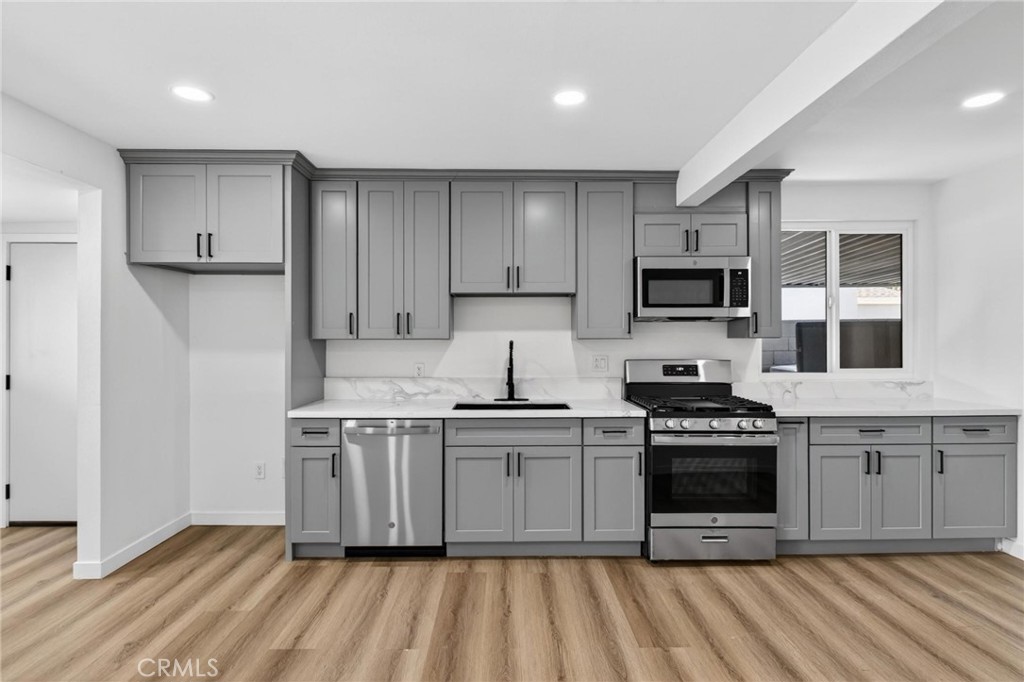 2265 Del Amo