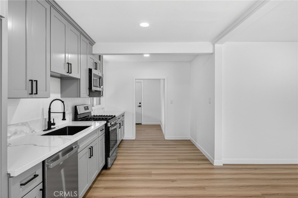 2265 Del Amo