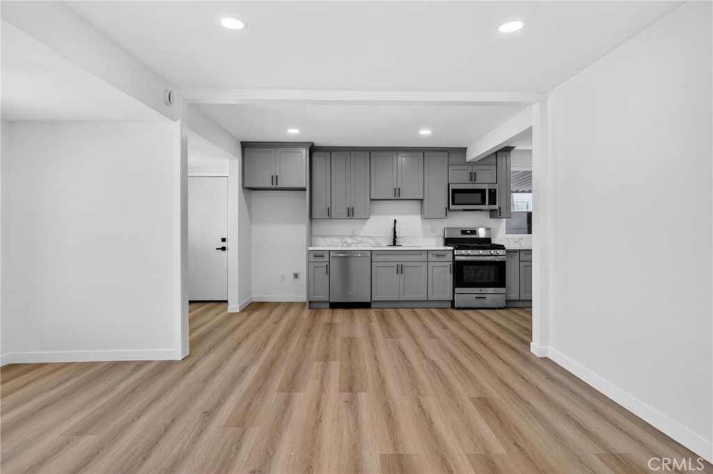 2265 Del Amo