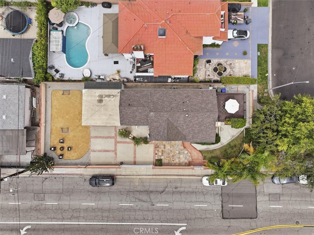 11937 S La Cienega