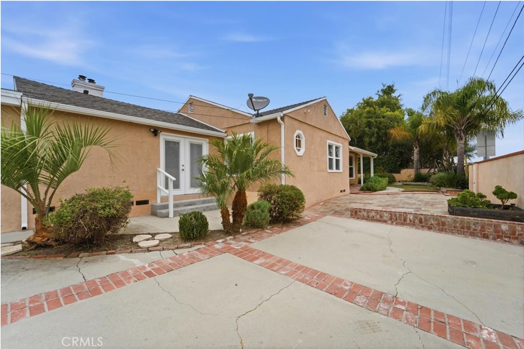 11937 S La Cienega