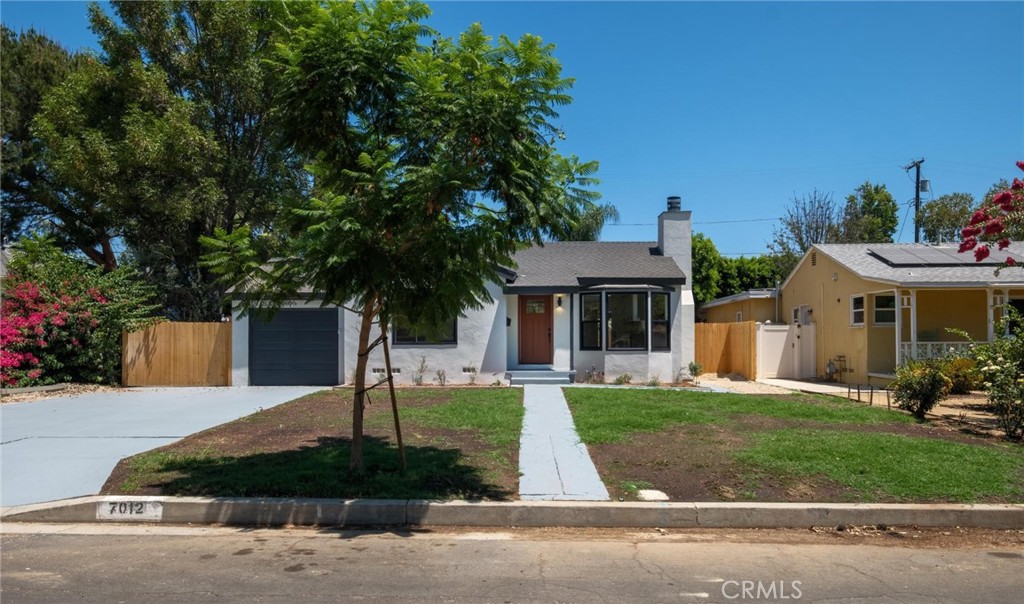 7012 Balcom Ave. Avenue