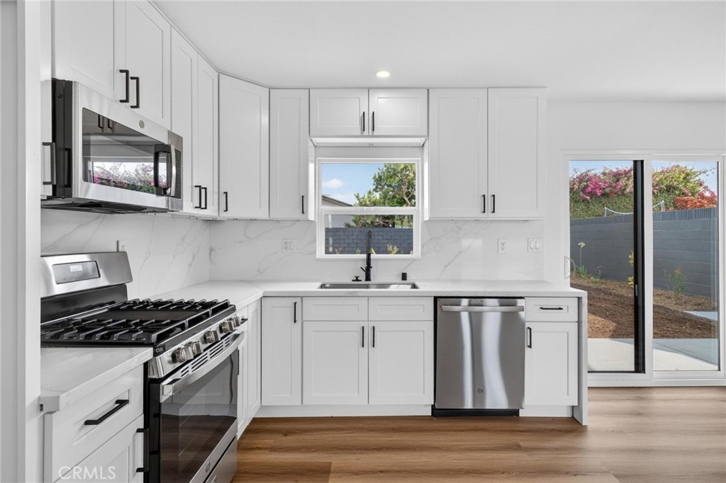 173 W 232nd Pl