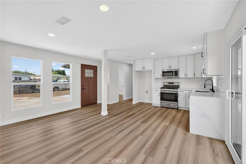 173 W 232nd Pl
