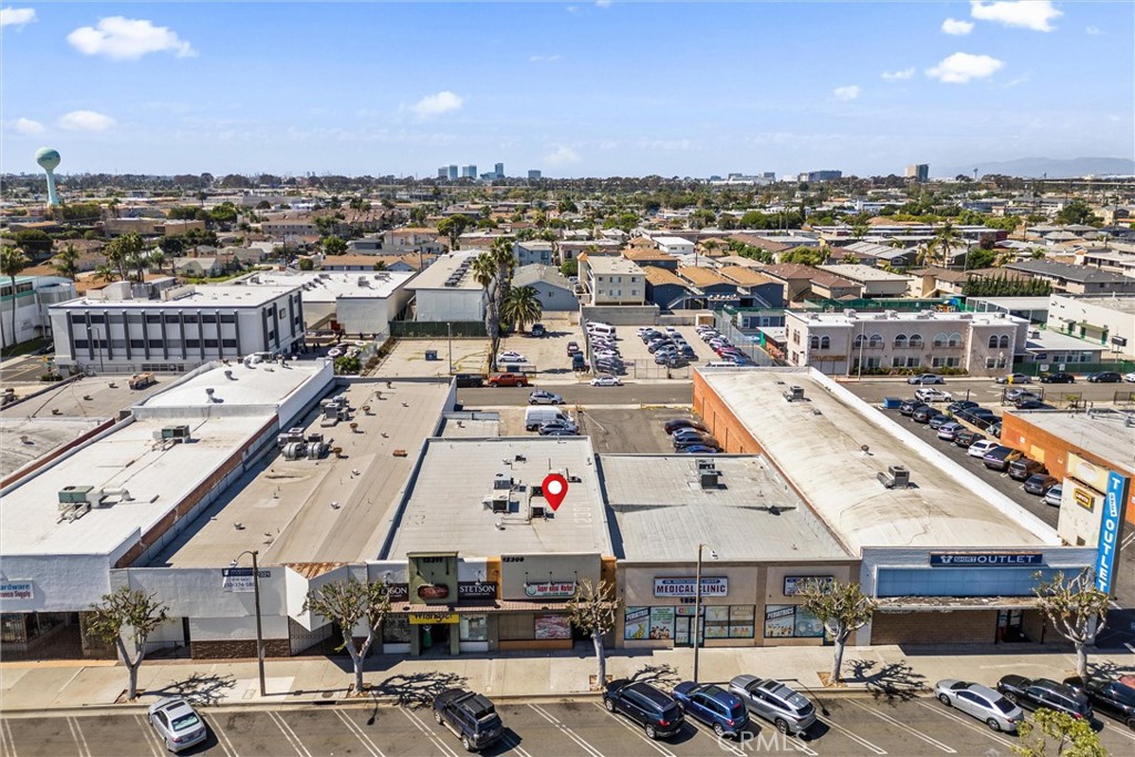 12311 Hawthorne