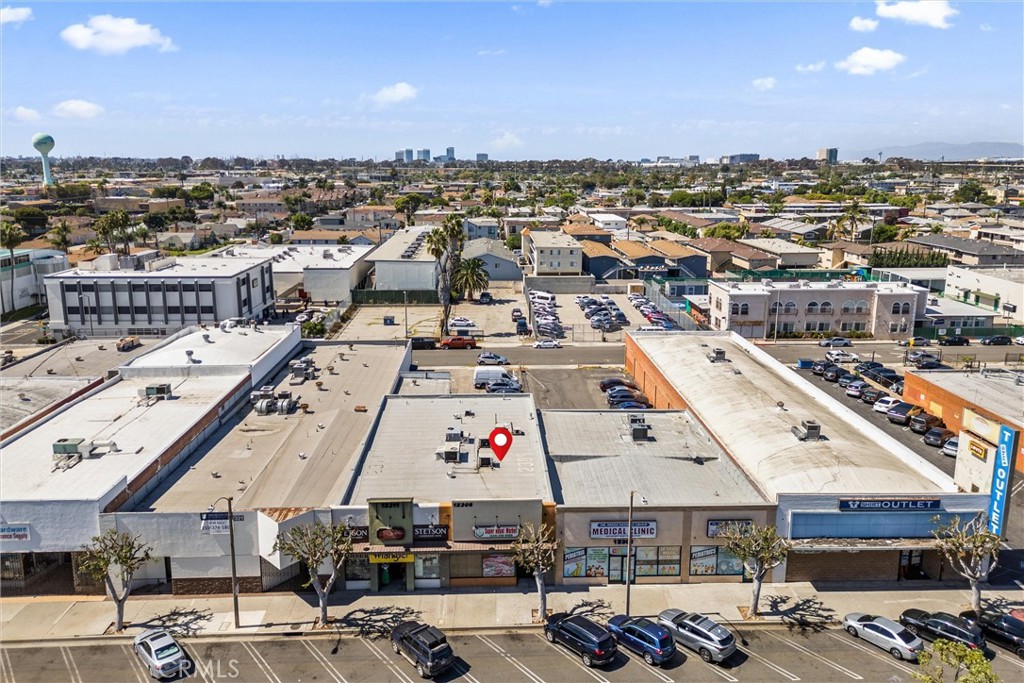 12311 Hawthorne