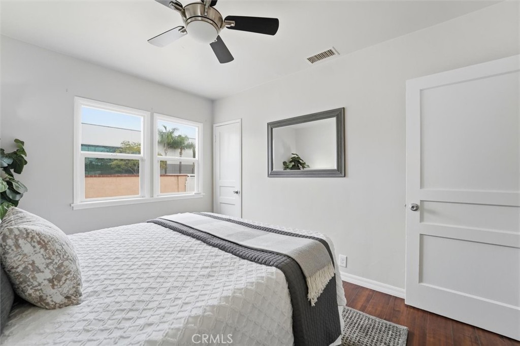 11937 S La Cienega