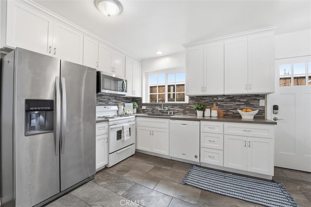 11937 S La Cienega