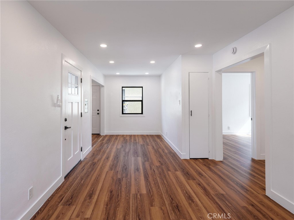 5910 Walnut Ave
