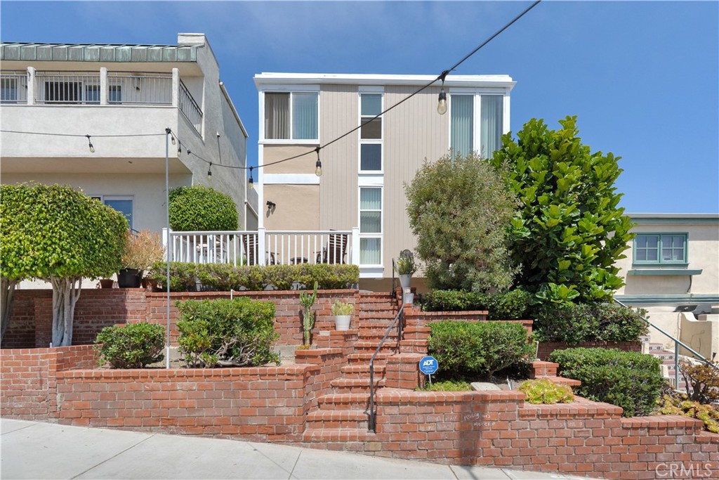 409 16th Street Manhattan Beach Ca Us 90266 Sb26180421