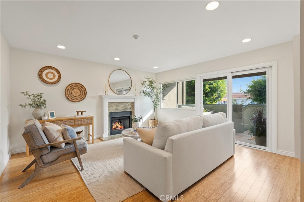 1112 Beryl 7 Redondo Beach Ca Us 90277 Sb26195983