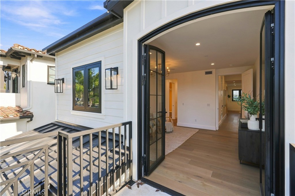 1346 Gates Ave.
