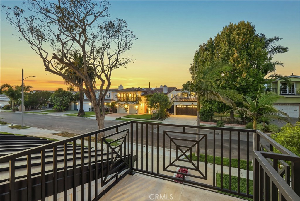 1346 Gates Ave.