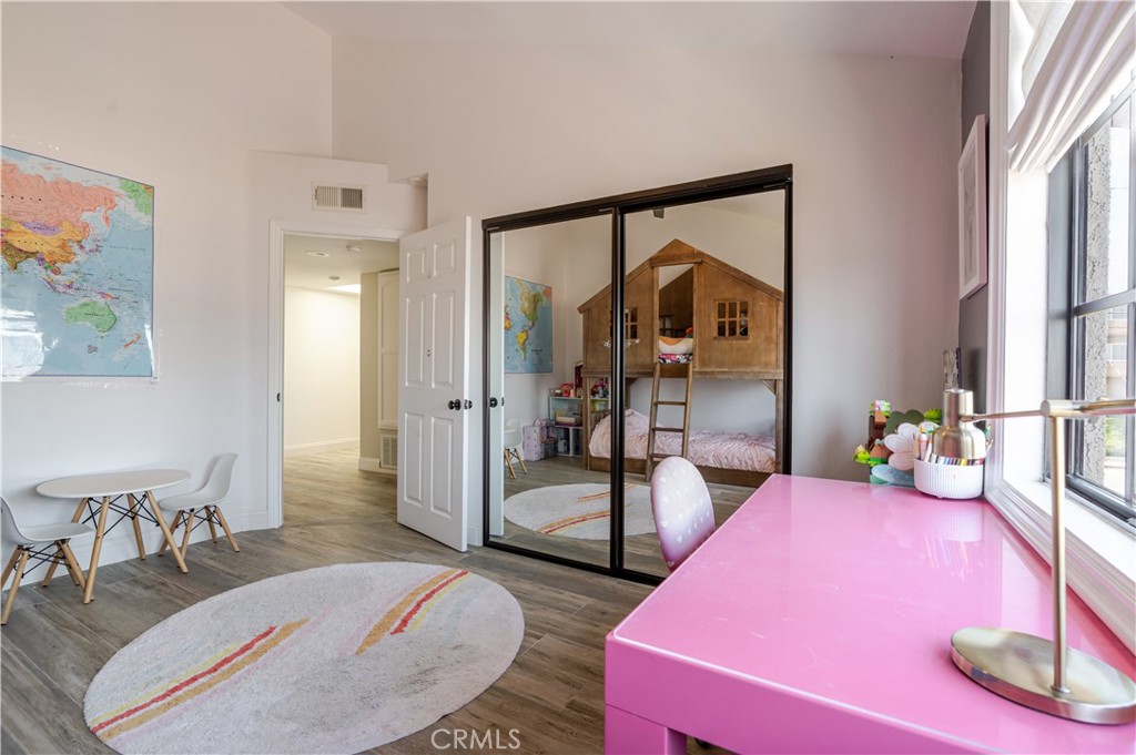 210 S Prospect