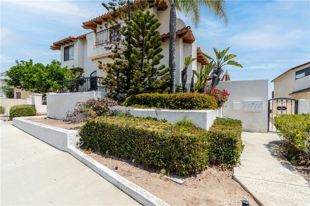 210 S Prospect