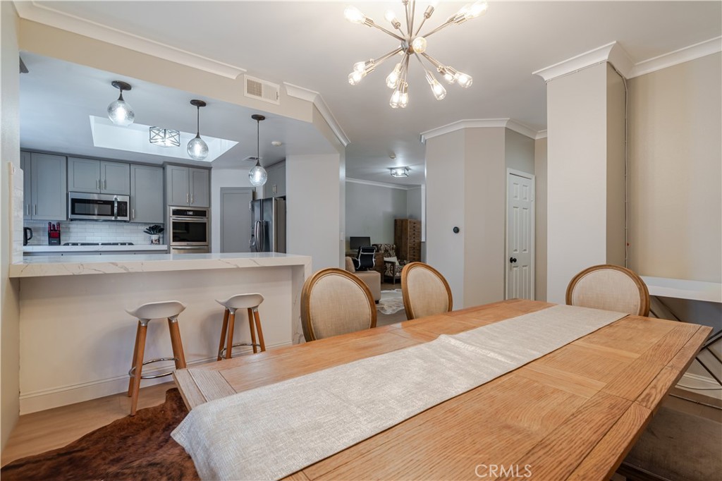 210 S Prospect
