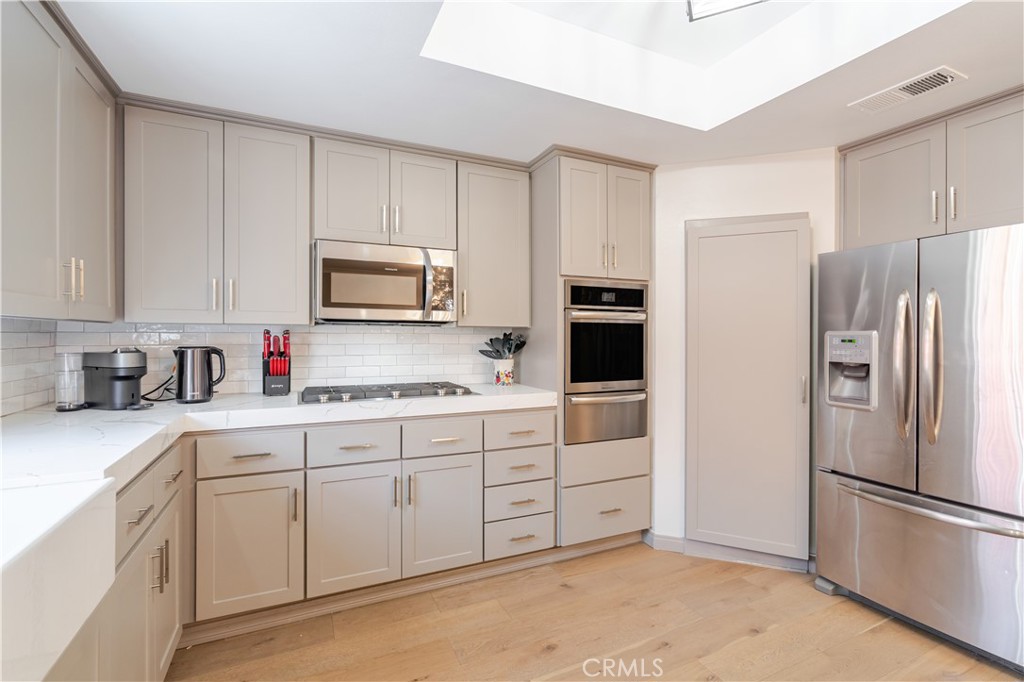 210 S Prospect