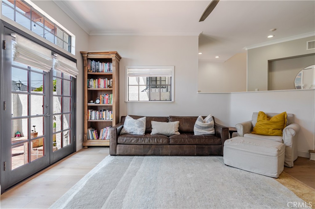 210 S Prospect